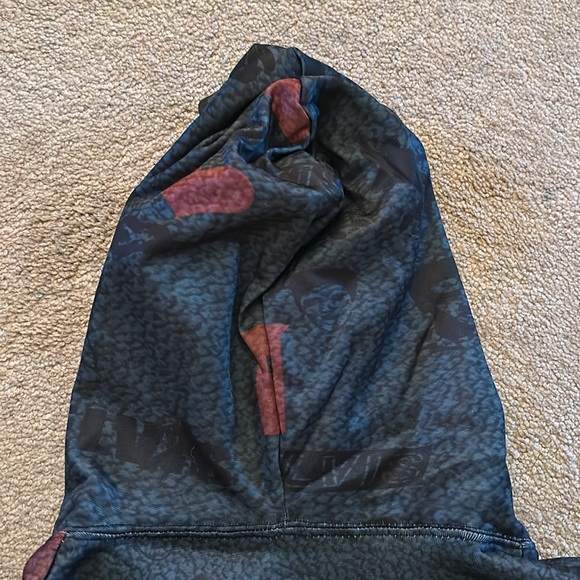 Elvis Presley pullover sweatshirt - Picture 8 of 8